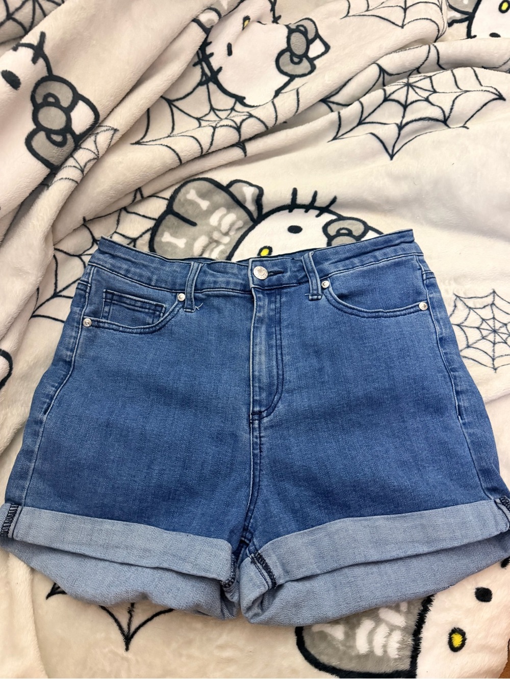 Guess High waisted stretchy Jean shorts